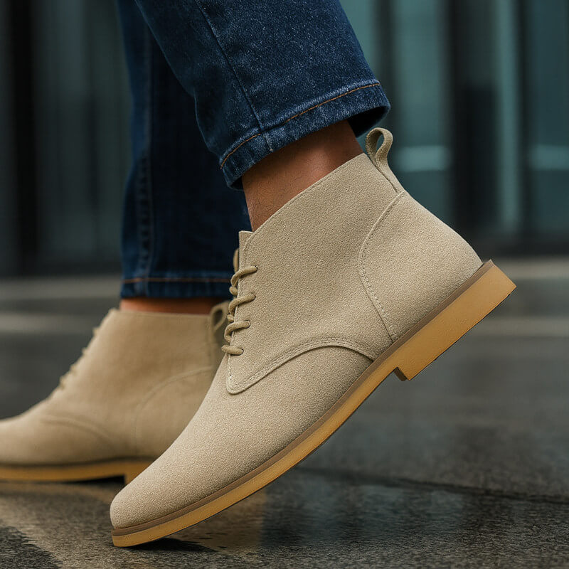 Bota Clássica Masculina em Camurça Europeu