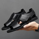 Sandálias romanas de couro genuíno para homens, chinelos de praia antiderrapantes, sapatos casuais luxuosos, versão britânica, coreano, verão