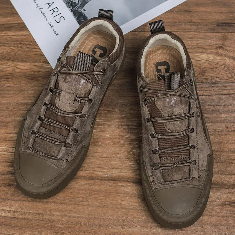 Tênis Casual Masculino em Couro Cat Pro