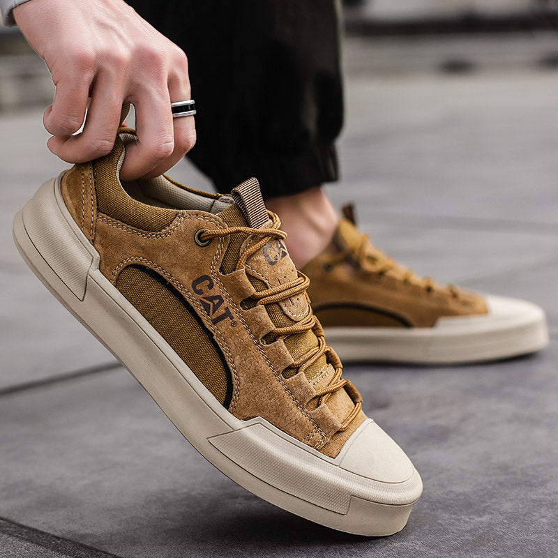 Tênis Casual Masculino em Couro Cat Pro