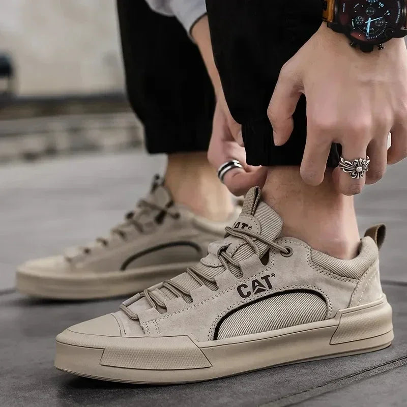 Tênis Casual Masculino em Couro Cat Pro