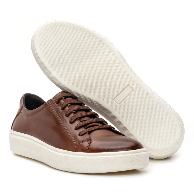 Tênis Masculino Casual de Couro Whisky