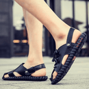 Sandália Masculina em Couro Strada